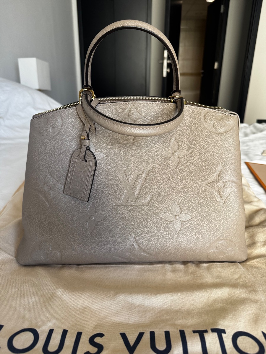 Louis Vuitton Grand Palais MM – Monogram Empreinte