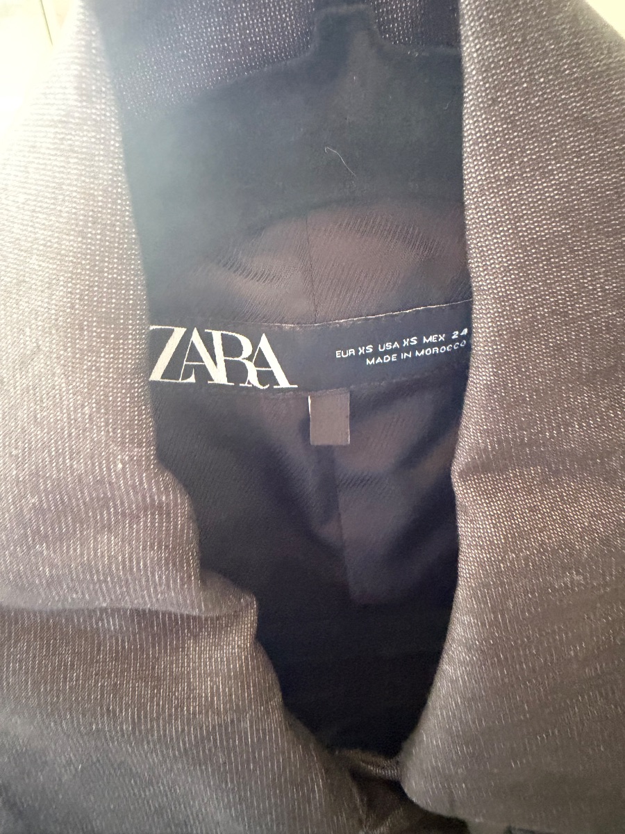 Zara Black Cropped Jacket photo 3
