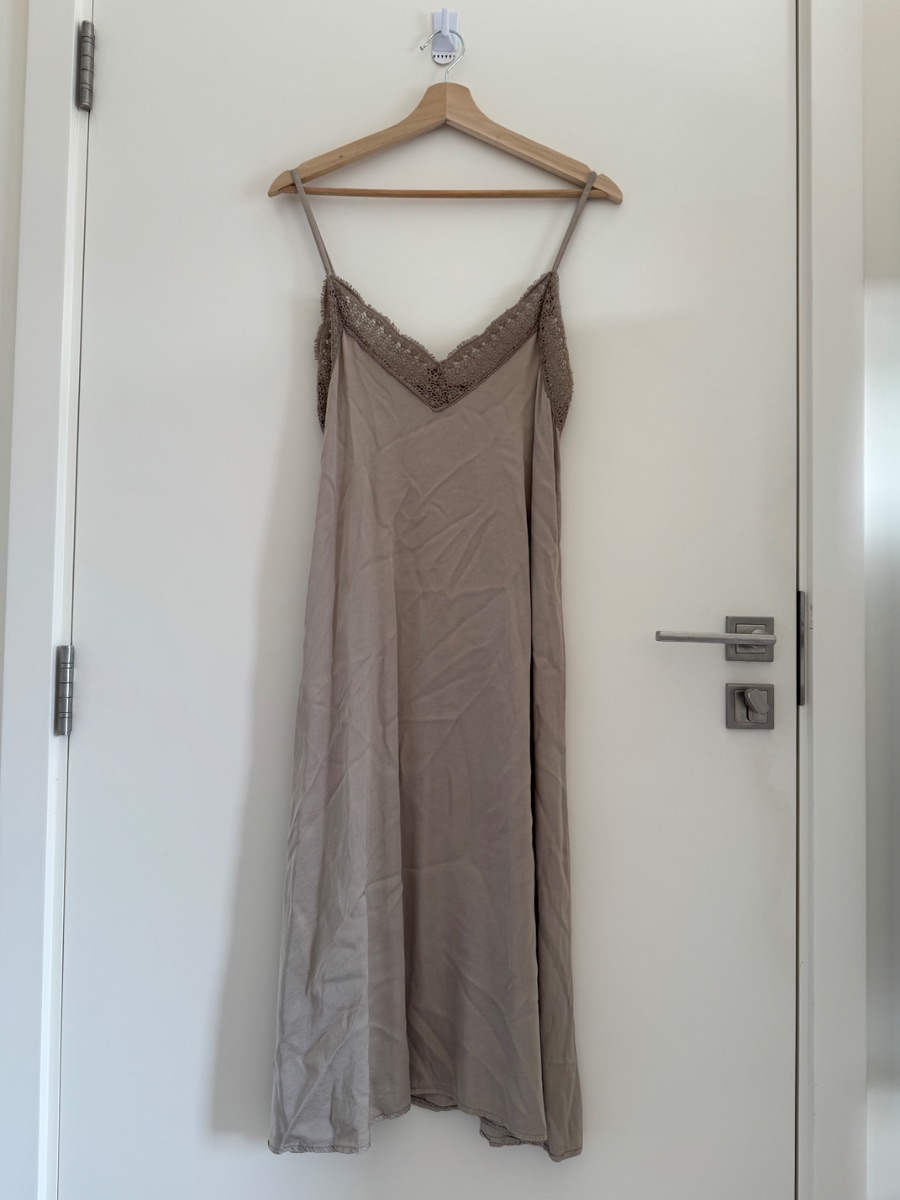 Botique satin midi/ maxi