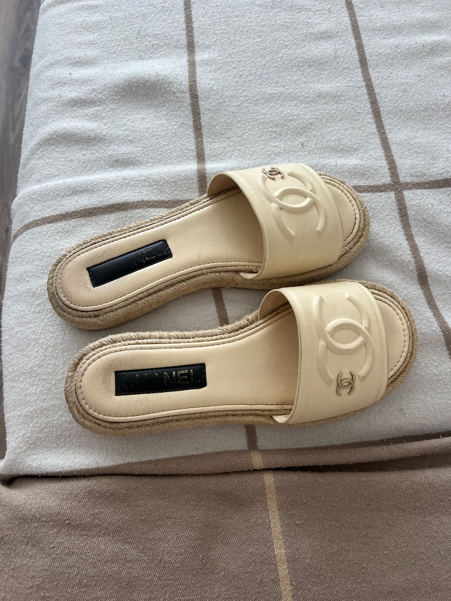 Chanel Leather Espadrille Slides – Cream – Size 39 – With Original Box photo 2