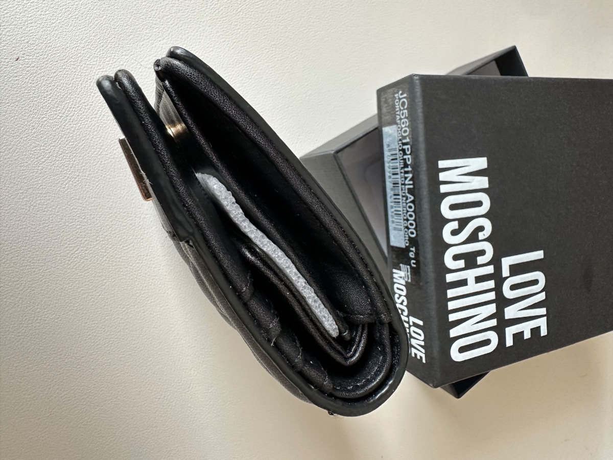 Moschino Quilted Wallet photo 3