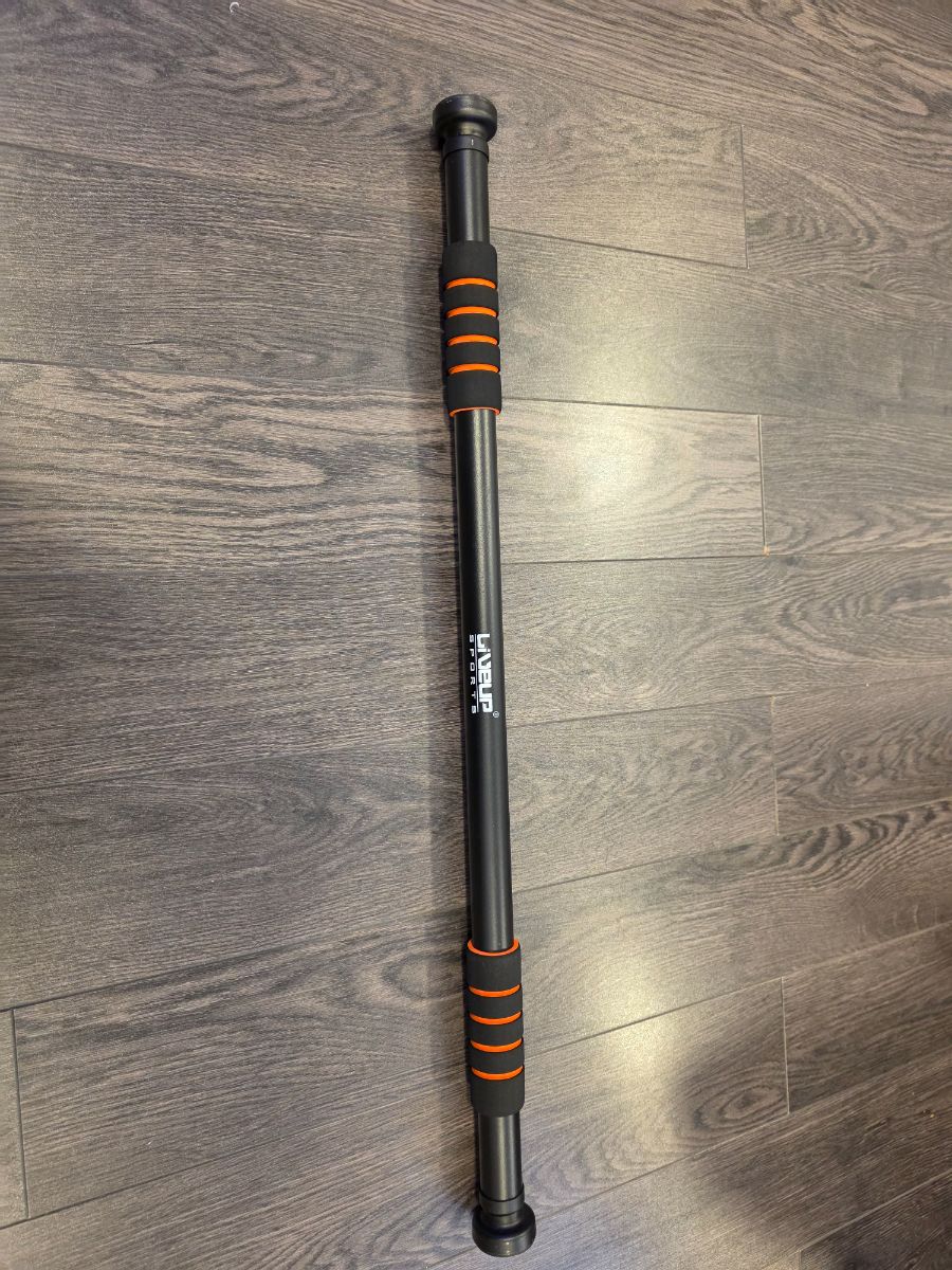 Live Up Sports Extendable pull up bar photo 2