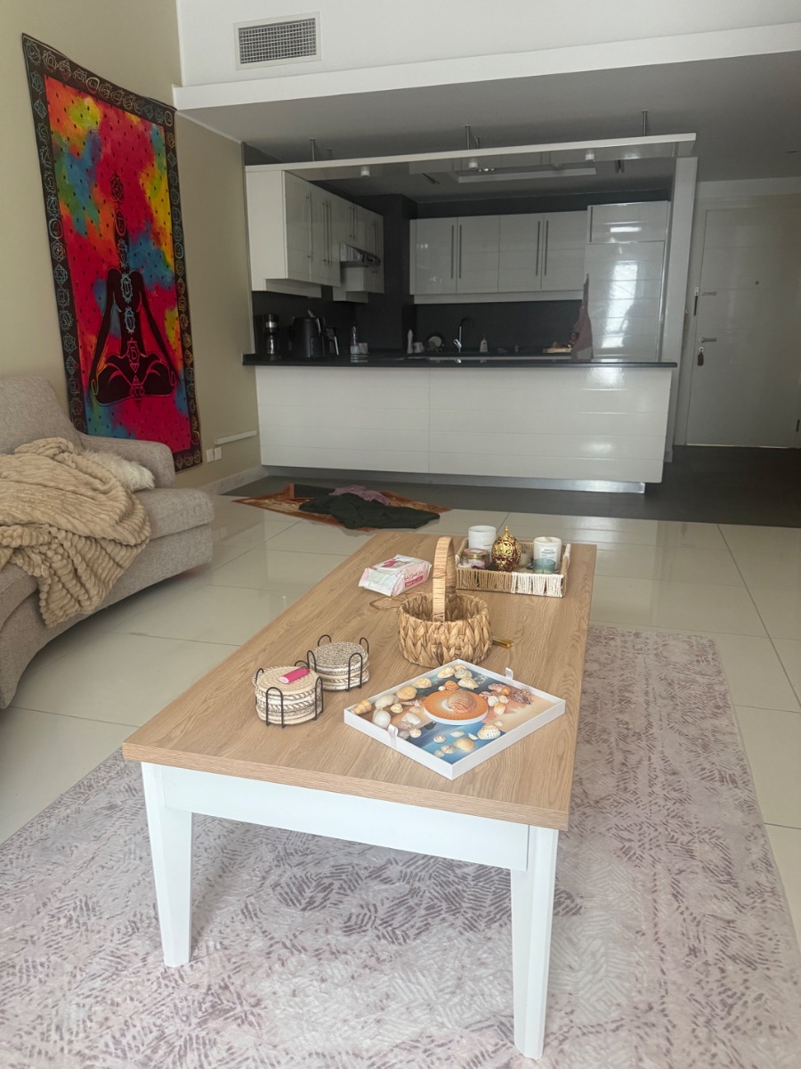Setting table
