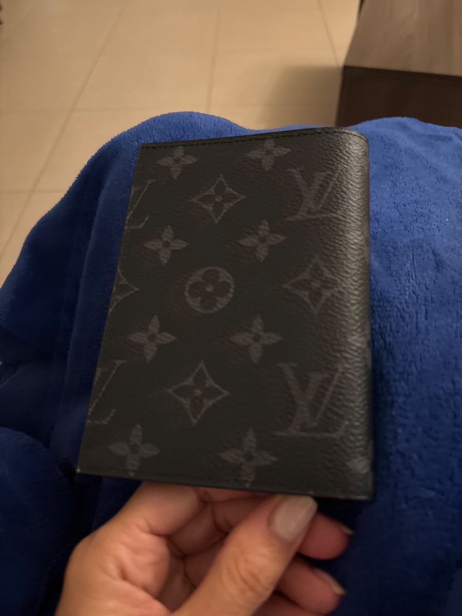 Louis Vuitton LV passport holder photo 3