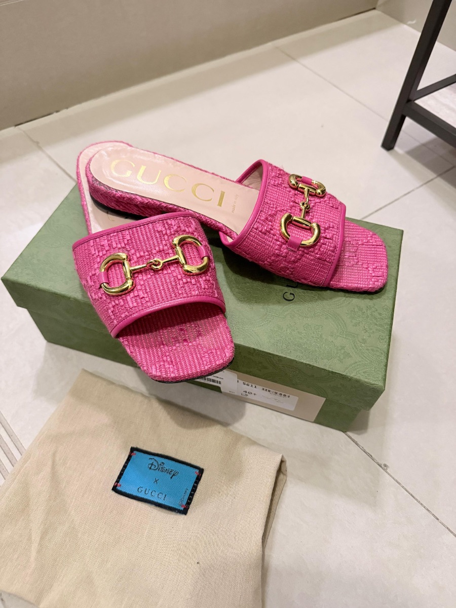 Gucci Horsebit sandals