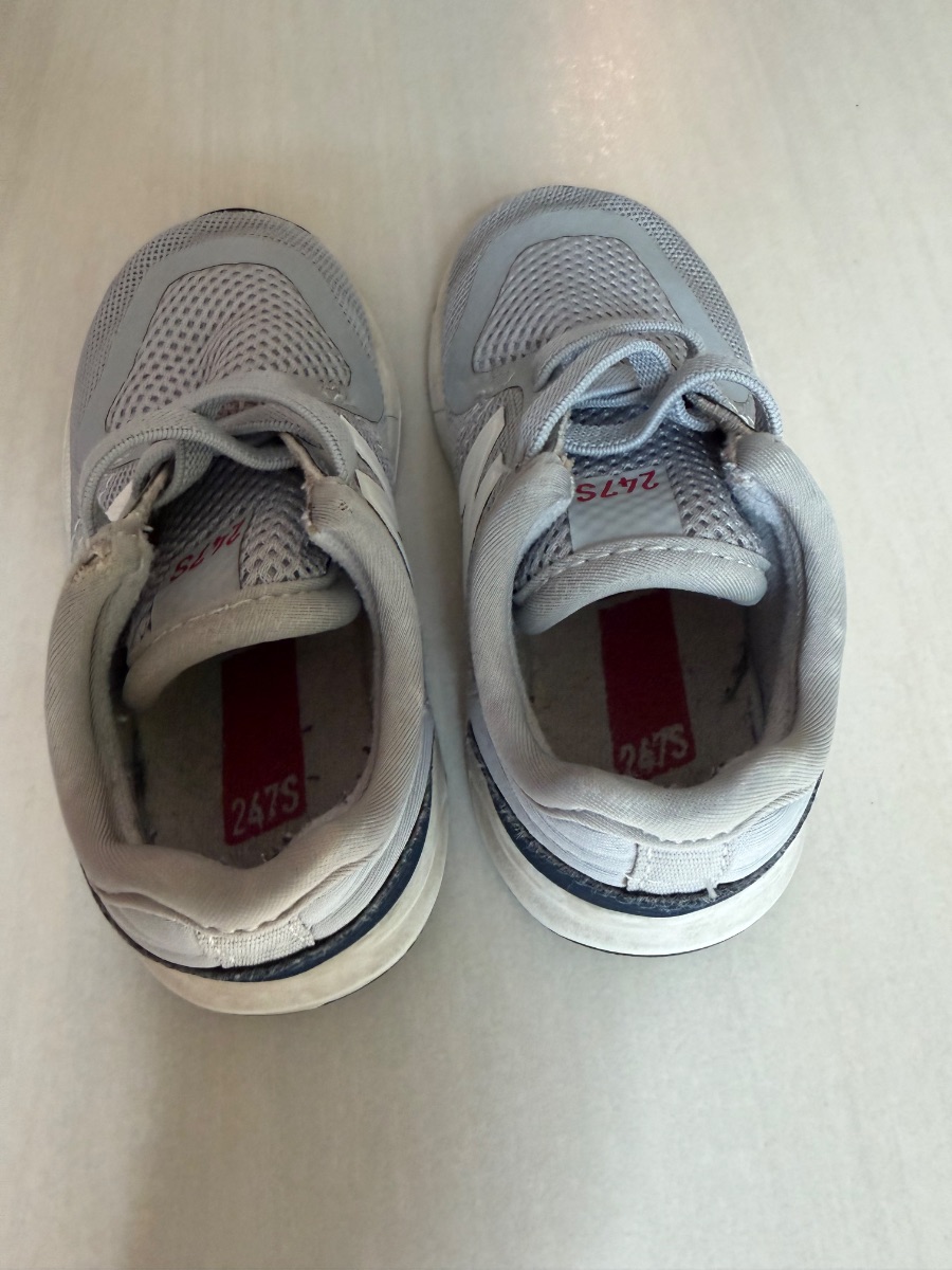 New balance boys shoes 22,5 photo 2