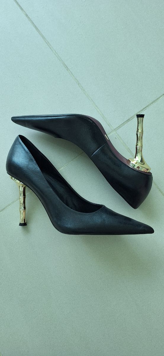 Black Zara pumps silver heel
