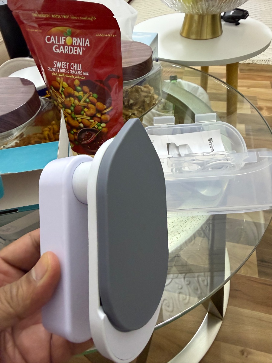 Wireless portable iron photo 2
