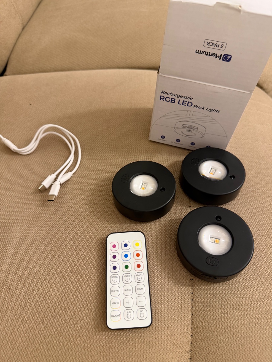 Rechargeable magnetic led lights 3