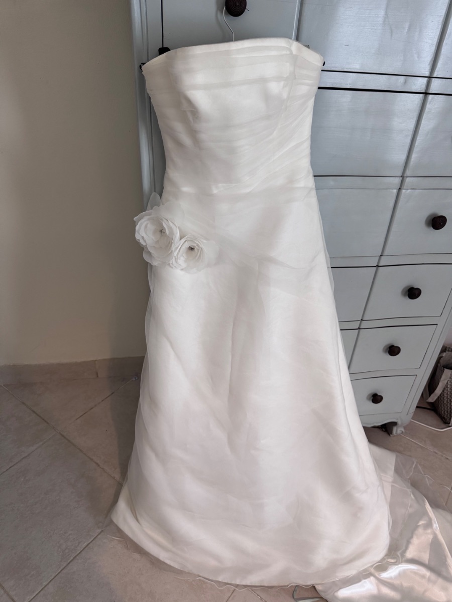 Augusta Jones Wedding dress
