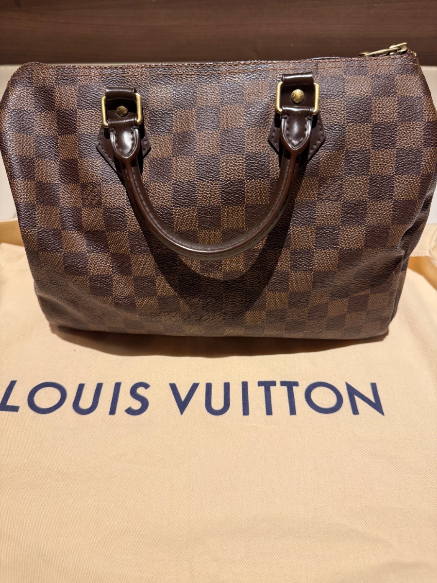 Louis Vuitton speedy