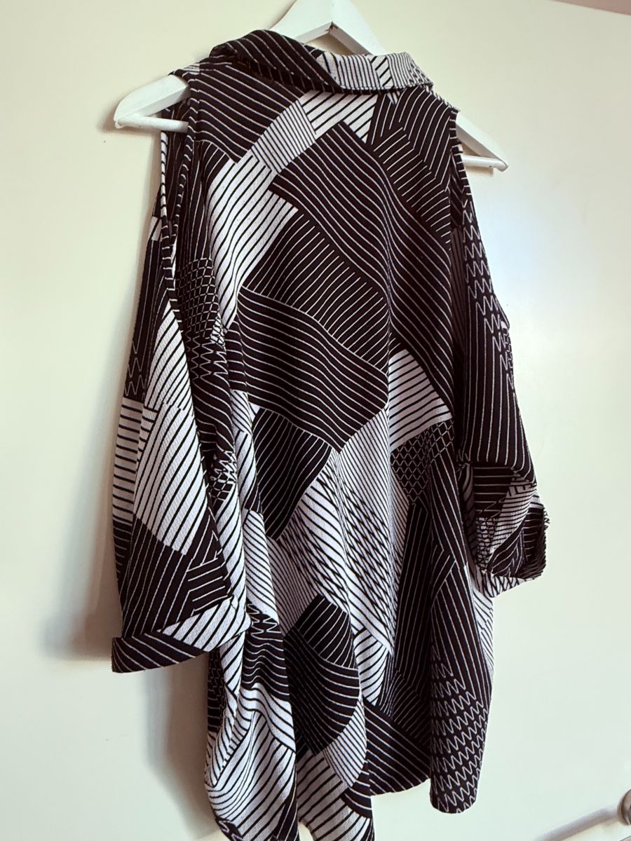 New Look Black & White Abstract Top UK14 photo 3