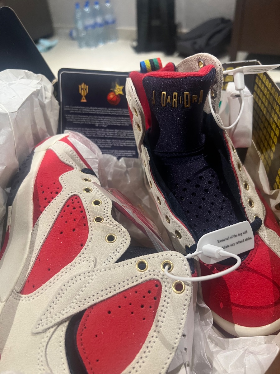 mited Edition Brand New Trophy Room x Air Jordan 1 High OG “The New Sheriff in Town photo 2
