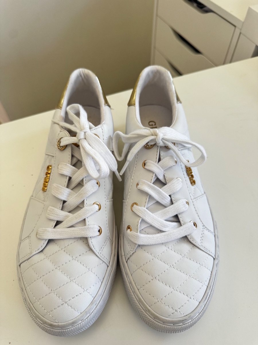 Guess trainers photo 2
