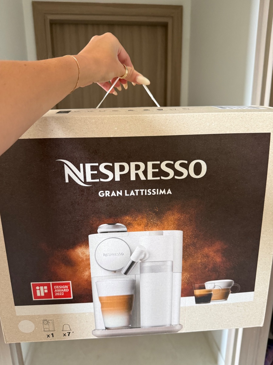Nespresso Gran Lattissima Coffee Machine photo 2