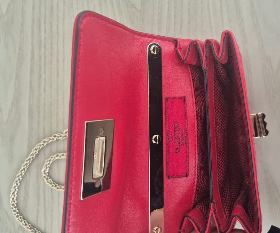 Valentino Glam Lock Cut-Out Chain Shoulder Bag Red photo 2