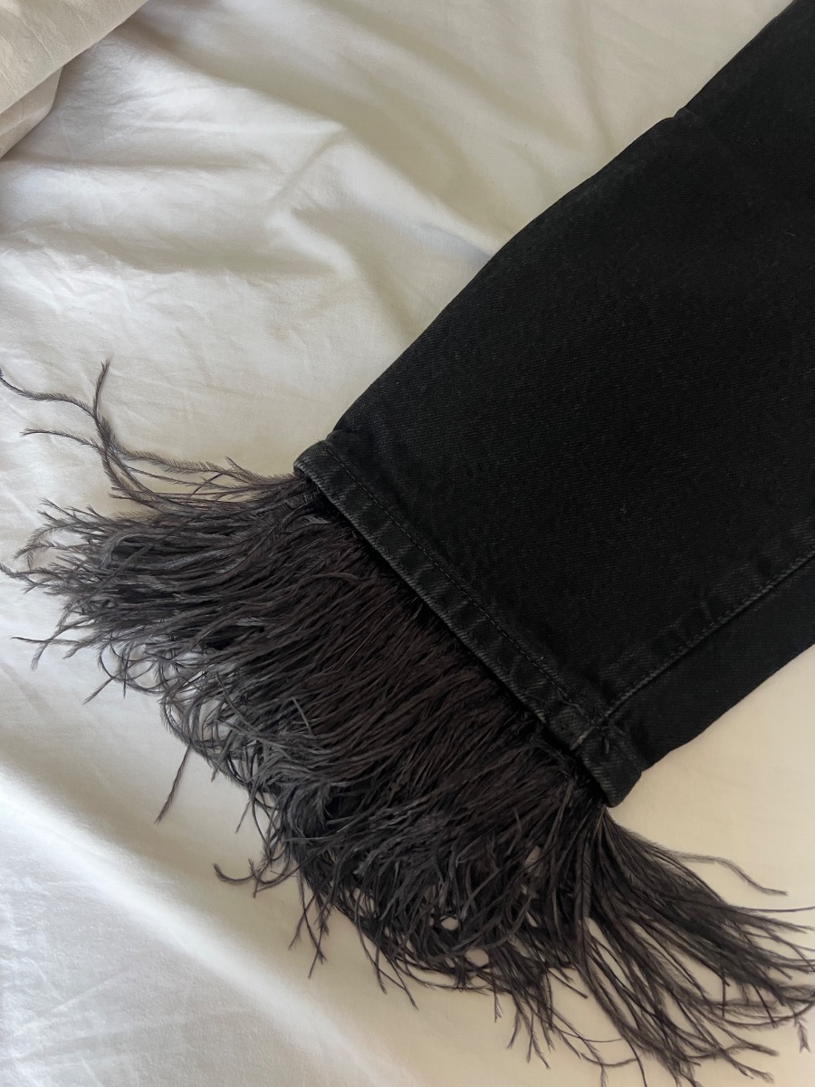 Zara ZW Black Jeans with Detachable Feathers – Size 40 – New photo 2