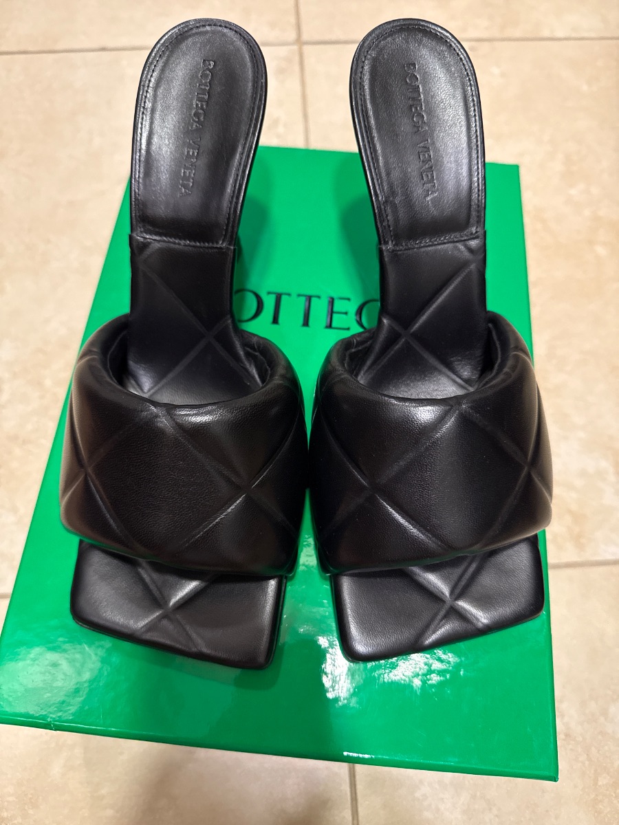 Bottega Veneta stretch heels