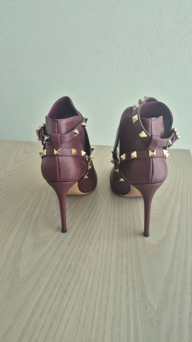 Valentino Rockstud Caged Ankle Boots Burgundy photo 3