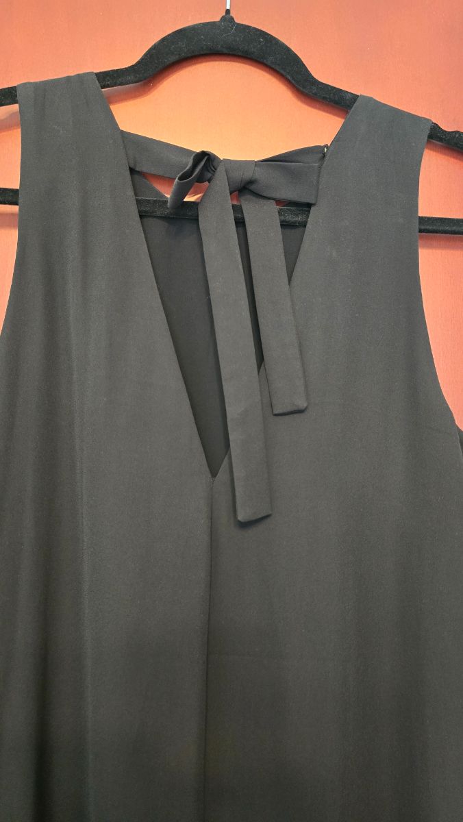 H&M Black flowy short dress photo 2