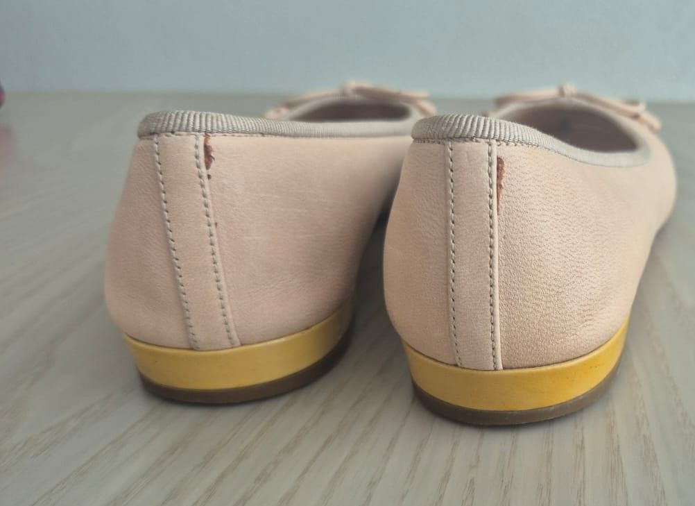 Prada Two-Tone Cap Toe Ballerina Flats Beige and Mustard Yellow Leather photo 3