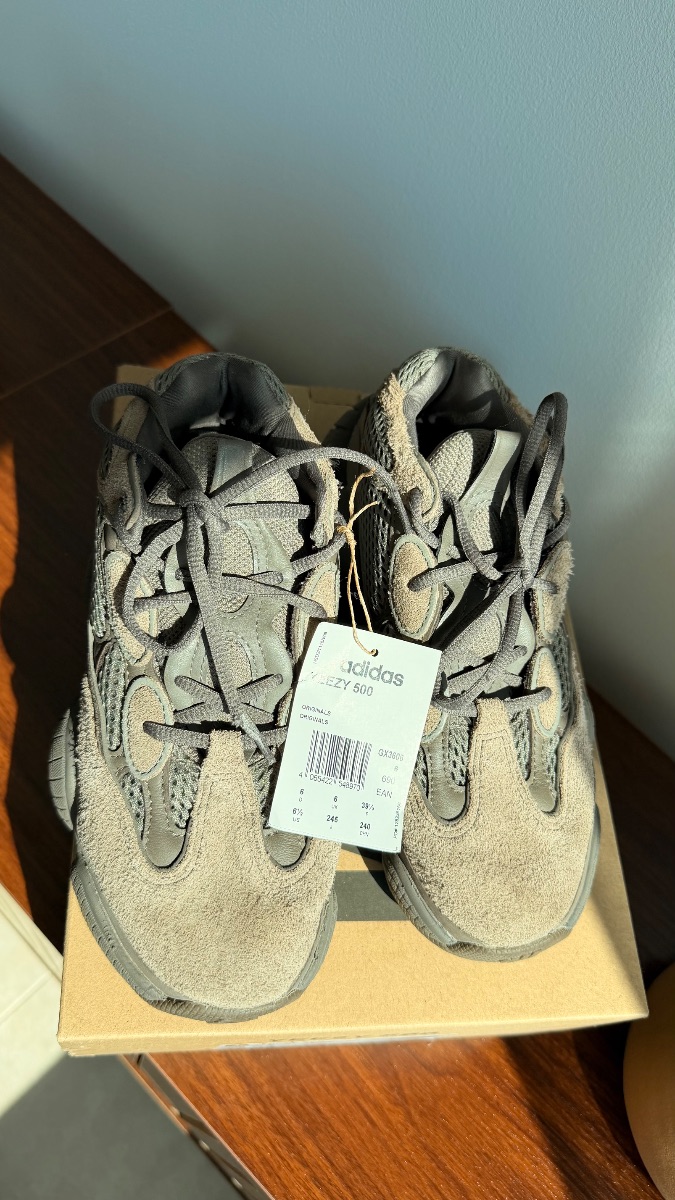 Adidas Yeezy 500 “Clay Brown”