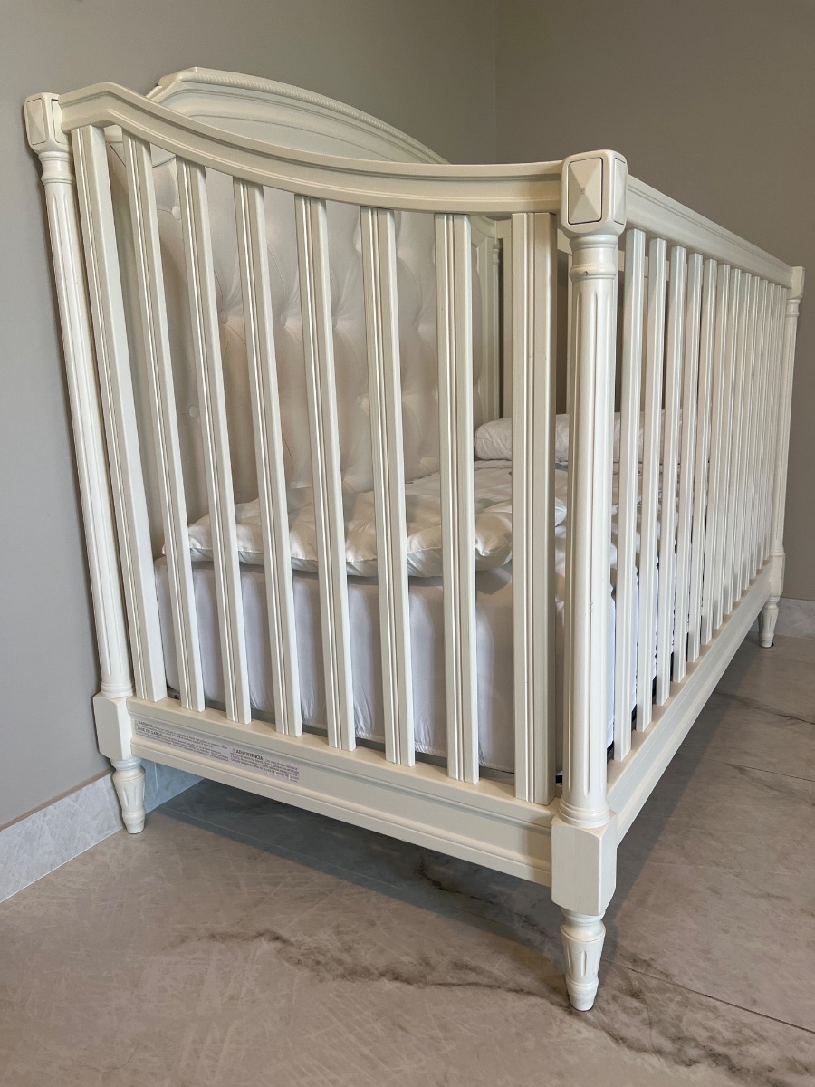 Pottery Barn Convertible Crib photo 2