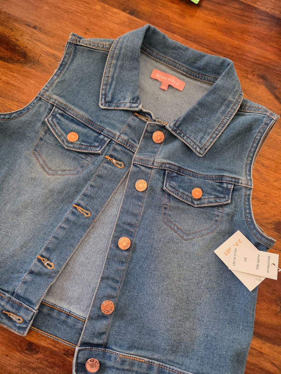 BCBG GIRLS denim sleeveless jacket
