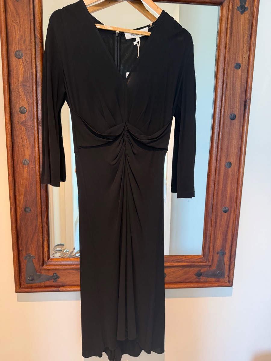 Diane Von Furstenberg Great little black dress