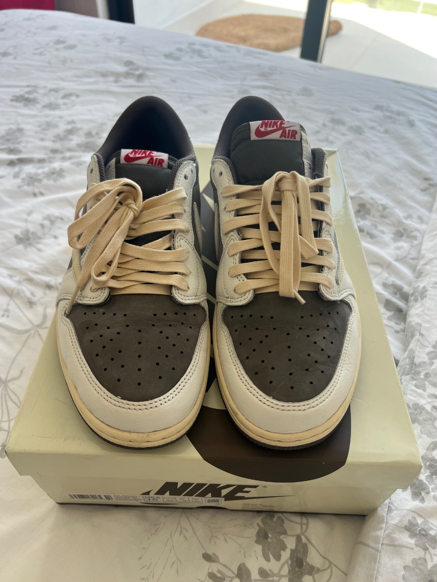 Nike Jordan 1 Low Travis Scott Reverse Mocha photo 2