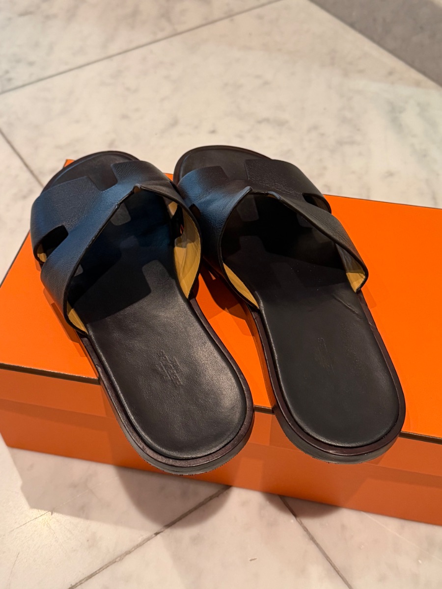 Hermes Oran sandals in black epson photo 2