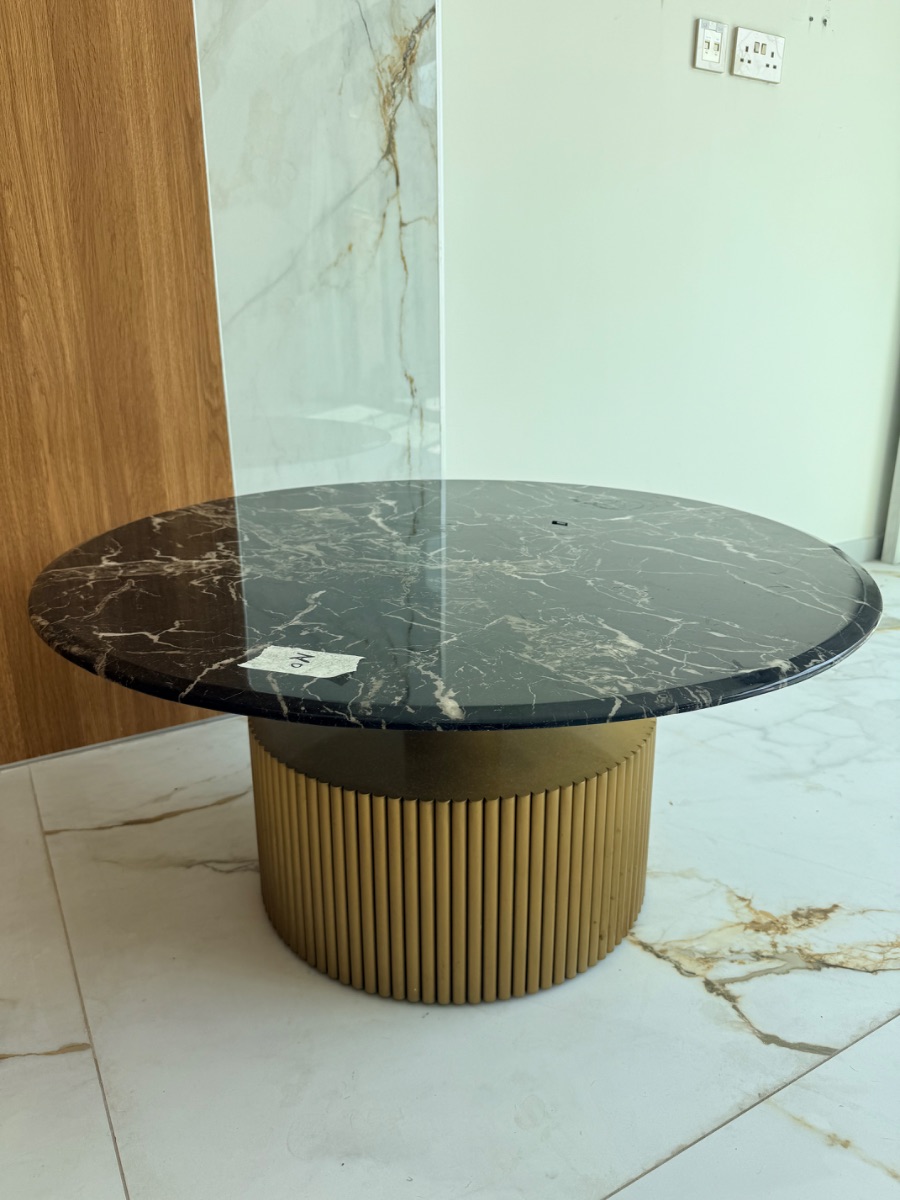 Round coffee table