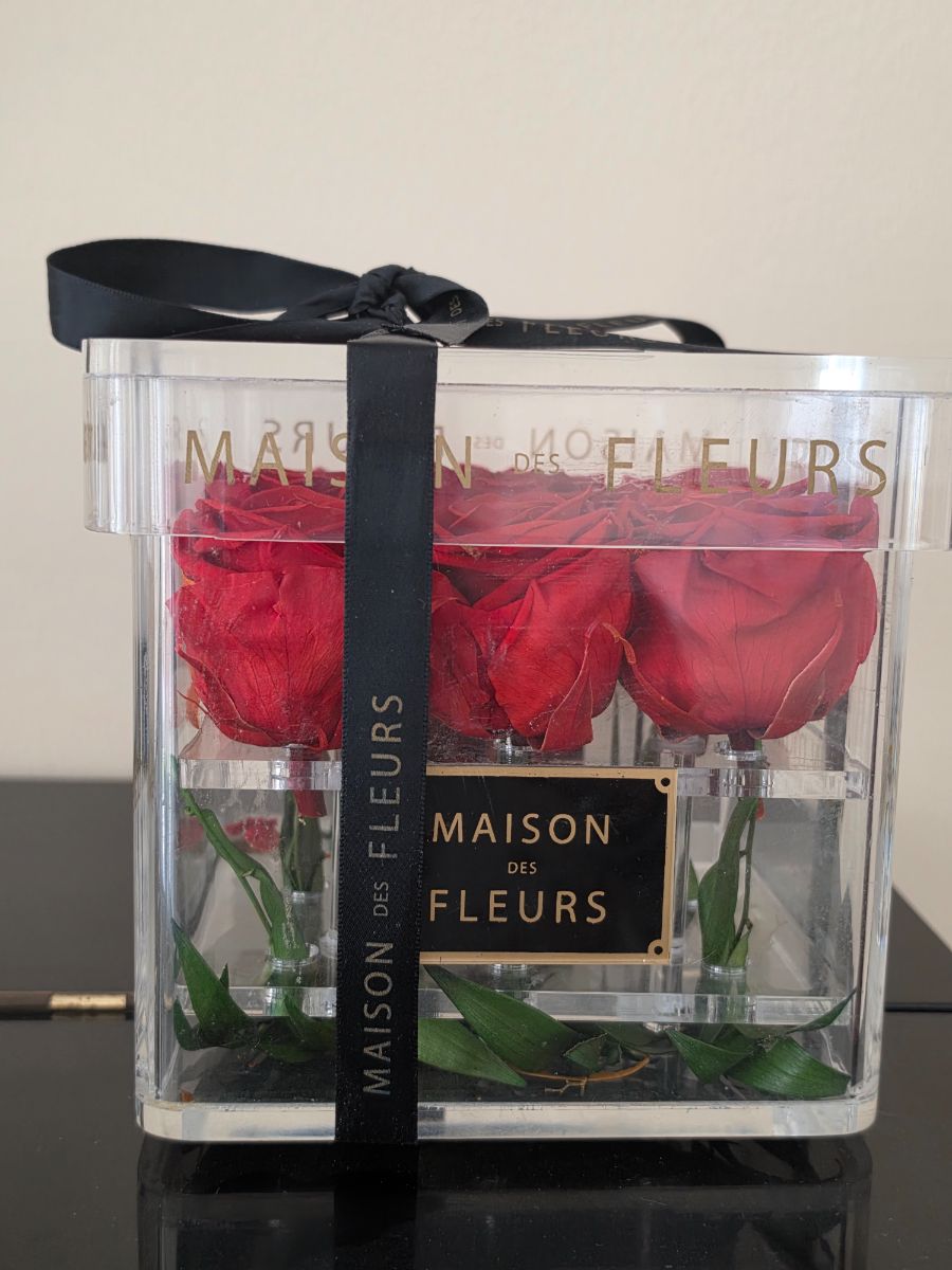 Maison Des Fleurs Forever Red Roses