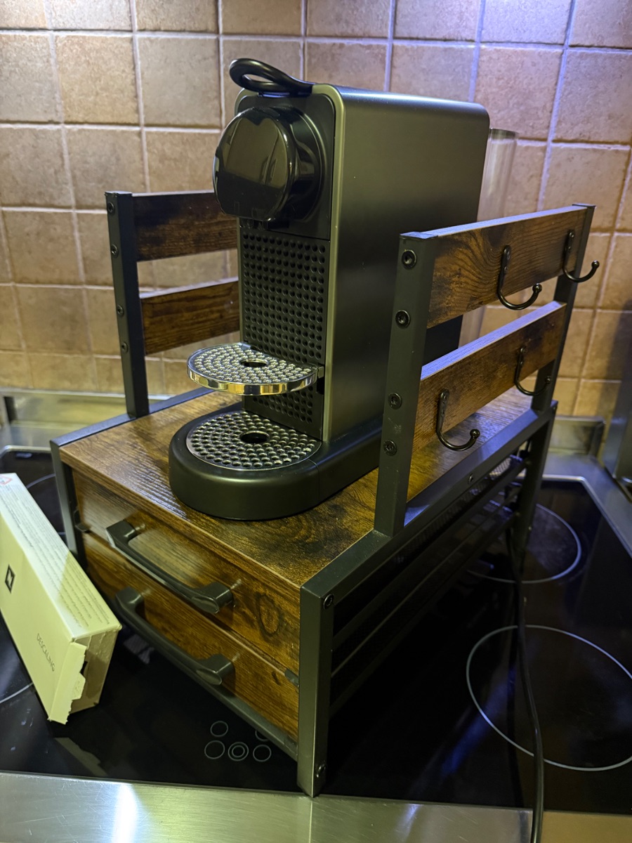 Nespresso Citiz + Stand photo 2