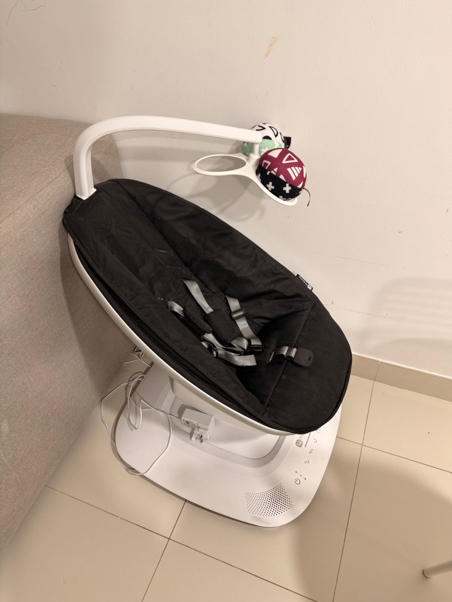 Uppababy mamaroo photo 2