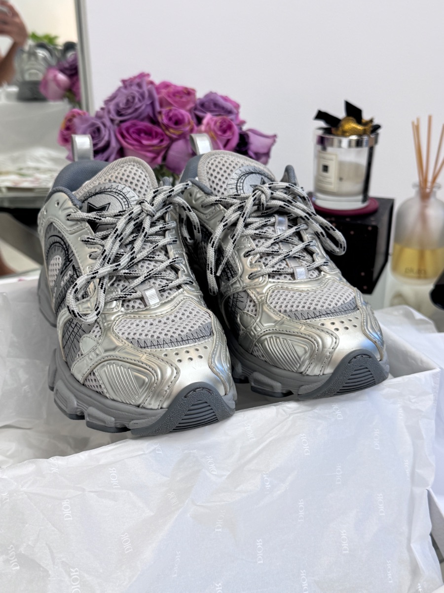 Dior sneakers