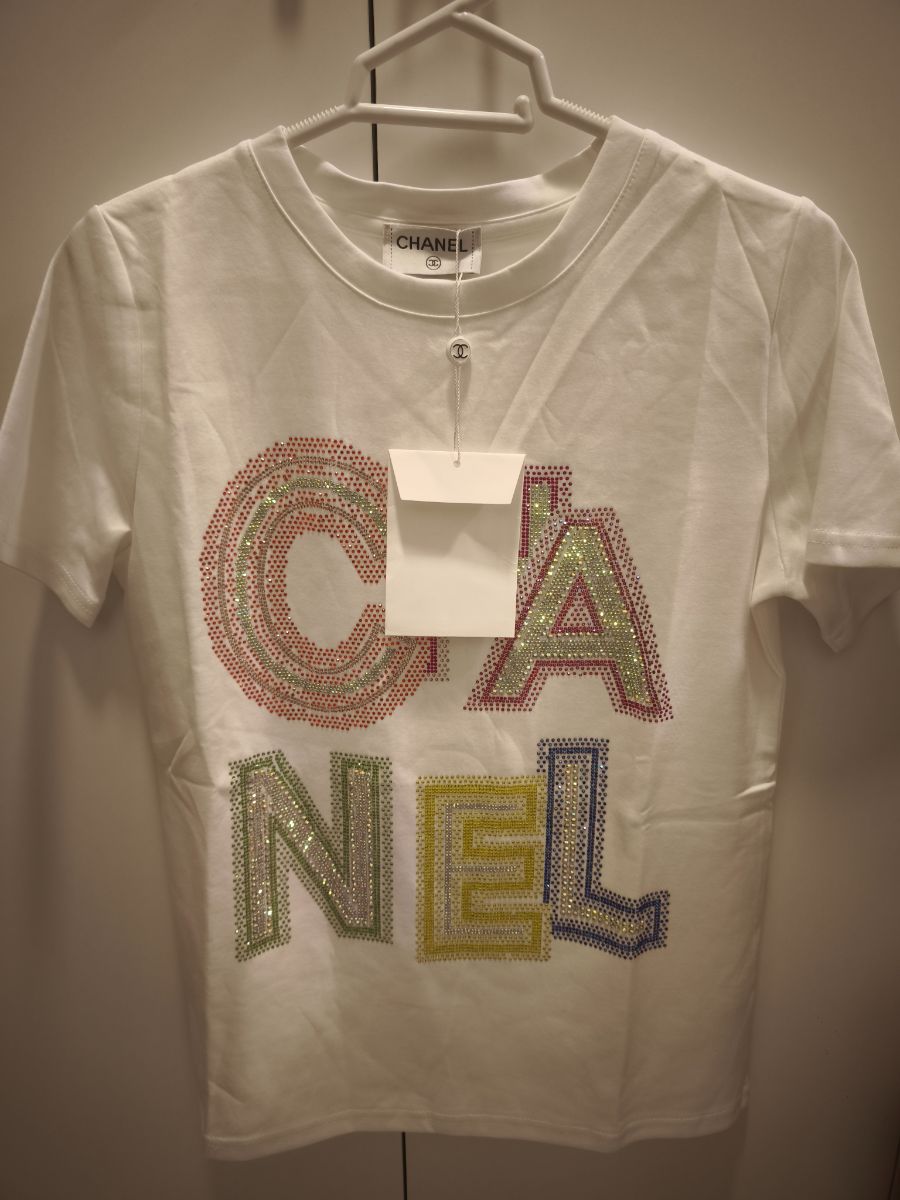 Leeya Embellished Logo T-Shirt photo 2