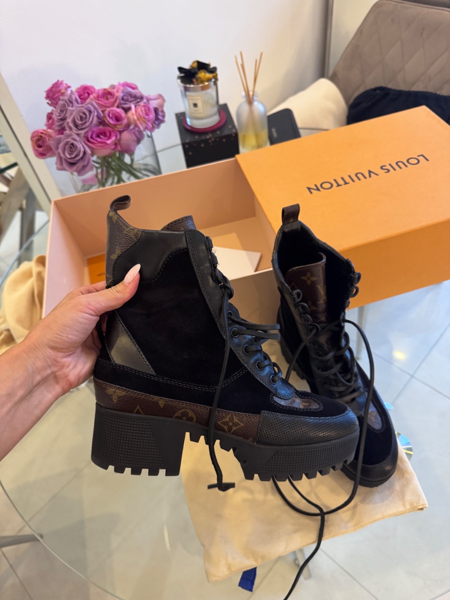 Louis Vuitton boots photo 2