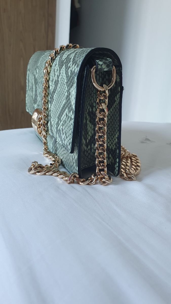 Celeste Chic Hand bag with chain photo 2