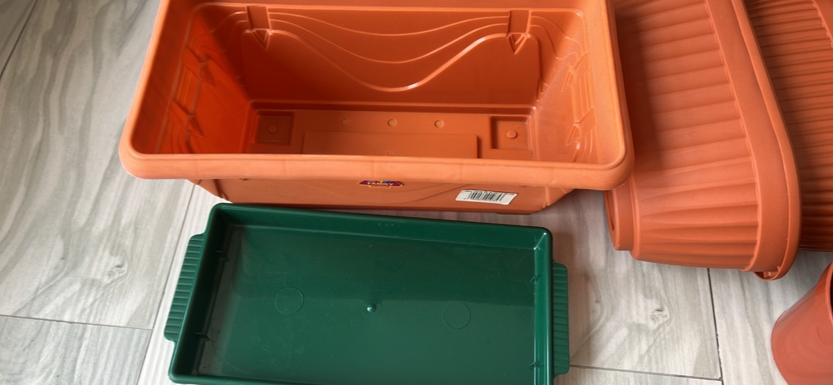 Multiple Plant pots brand new ACE store photo 2
