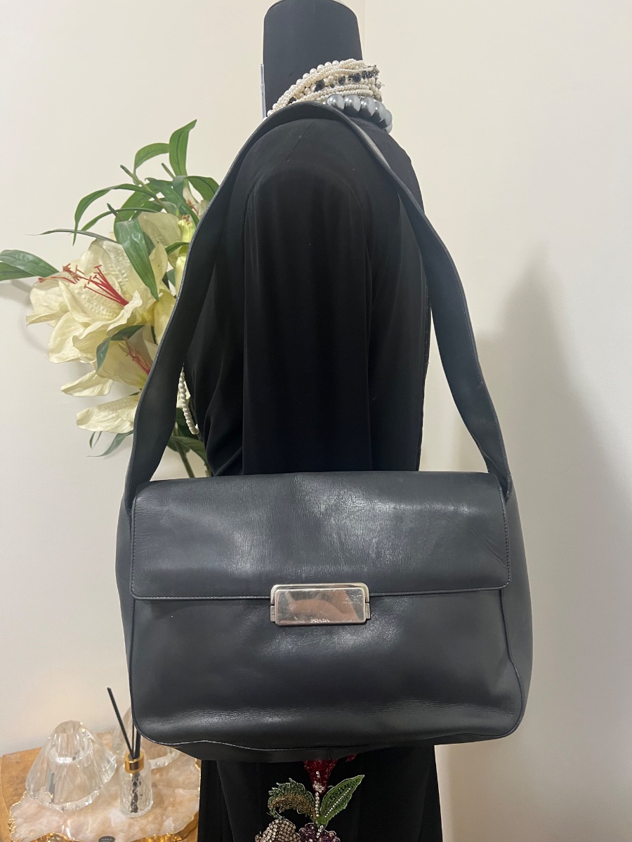 Prada shoulder bag photo 3