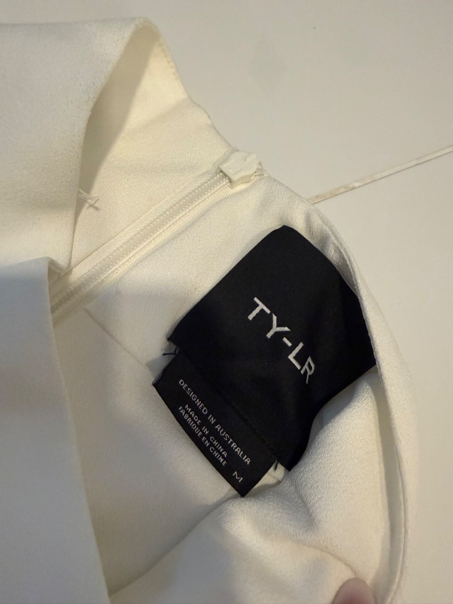 TY-LR white dress photo 2