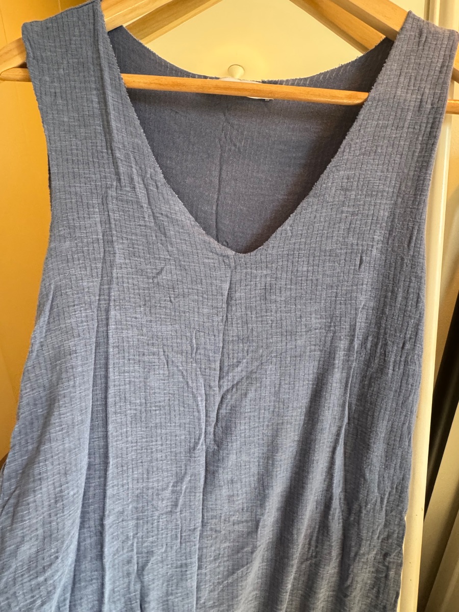 Mango Blue tee with split side photo 3