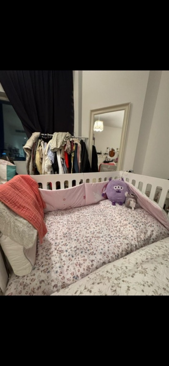 Kids Toddler bed / Crib