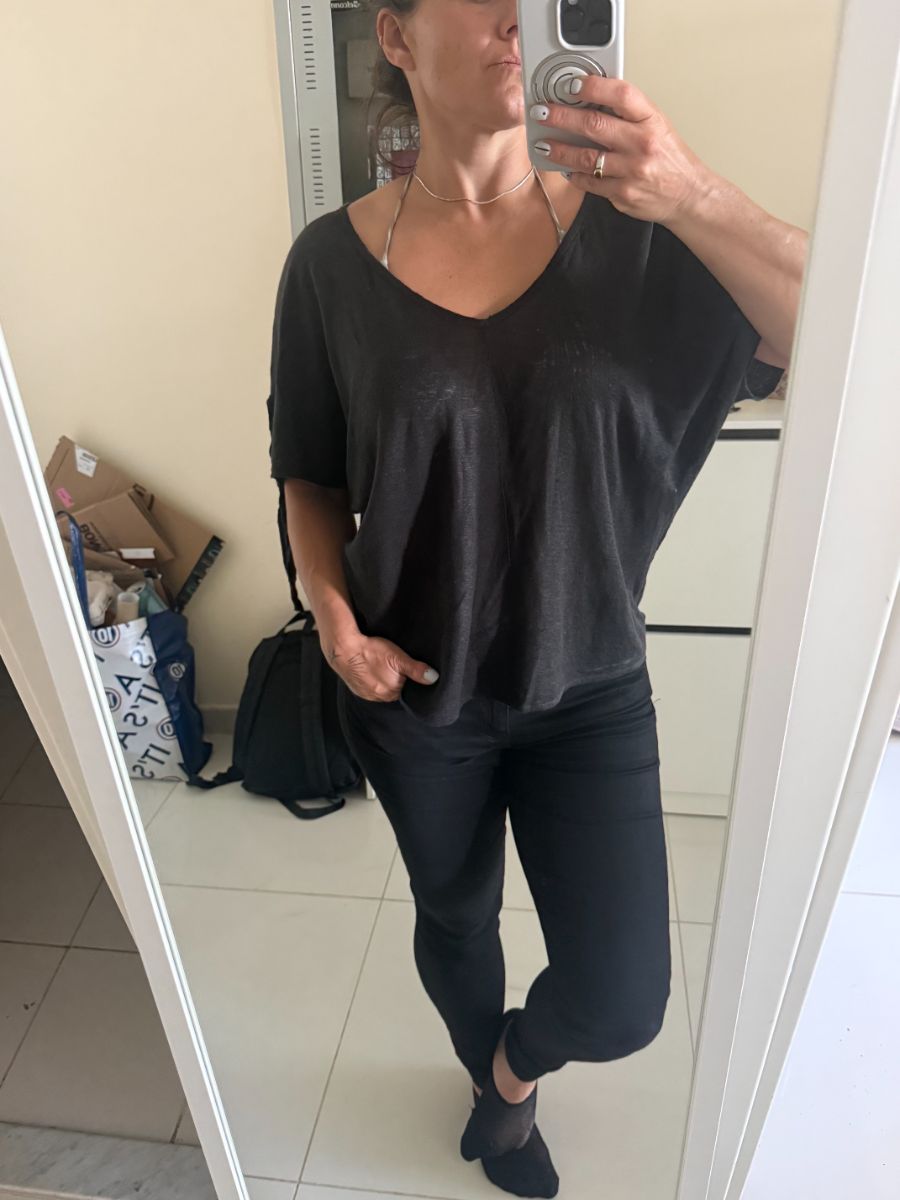 H&M Black Oversized Thin Material Tshirt Medium