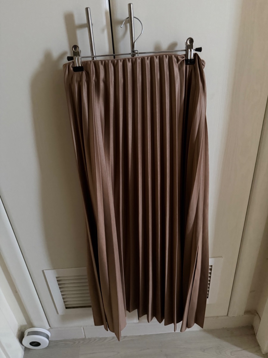 Beige skirt