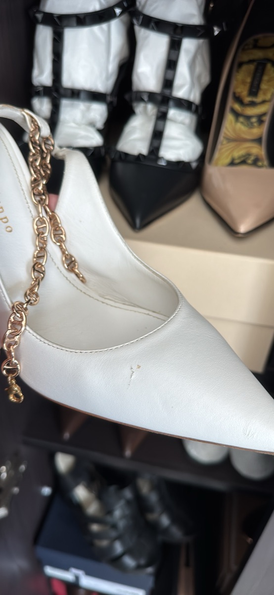 Dee Ocleppo White heels photo 3