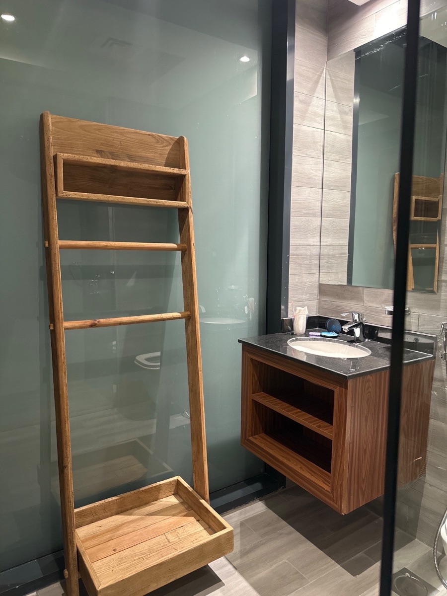 Wooden Ladder Shelf / Organizer – Aesthetic & Space-Saving