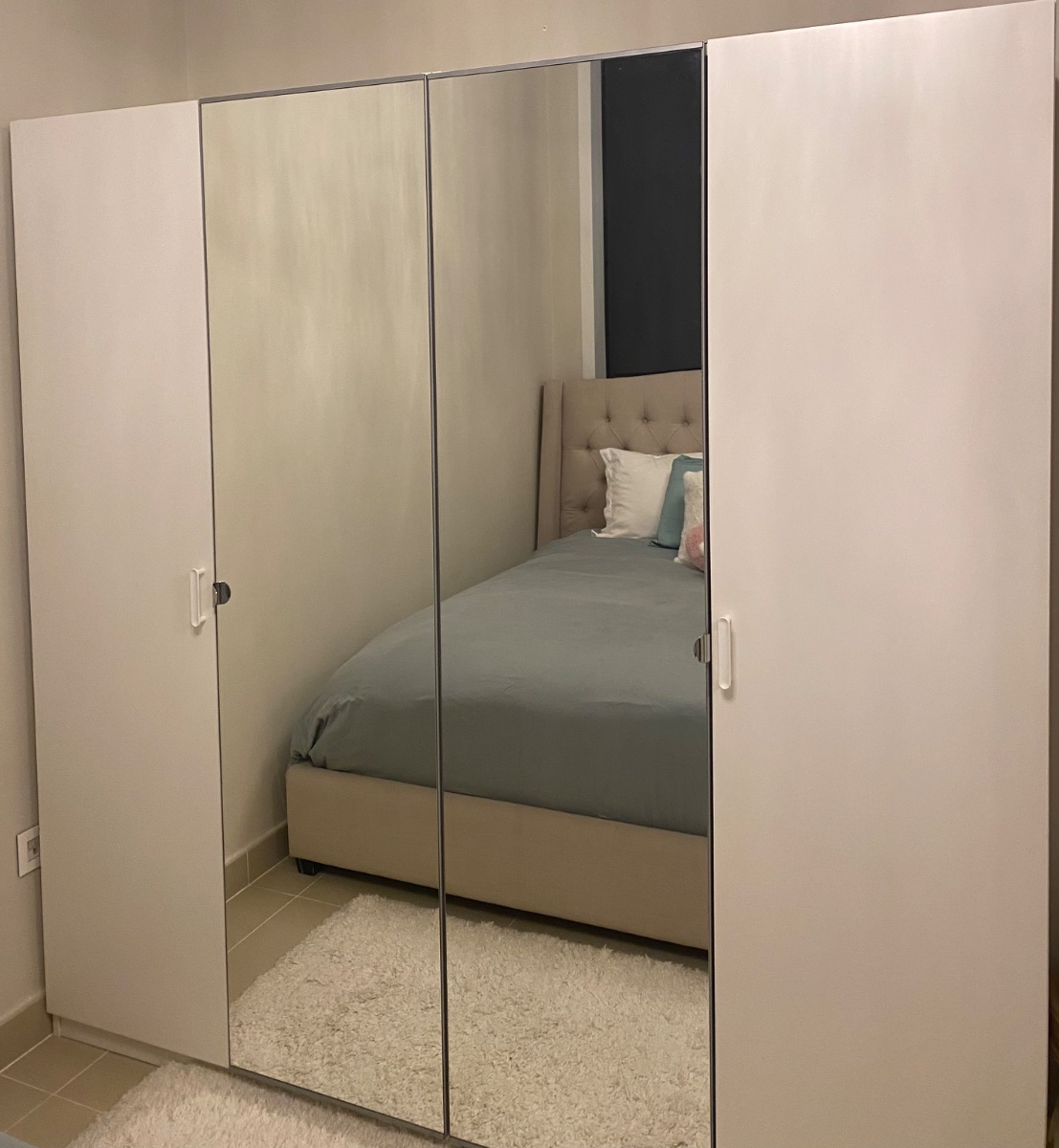 2 Modern four-Door Wardrobe with Mirrors photo 2