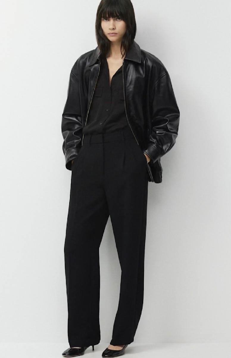 Aritzia Effortless Pant - Black photo 2